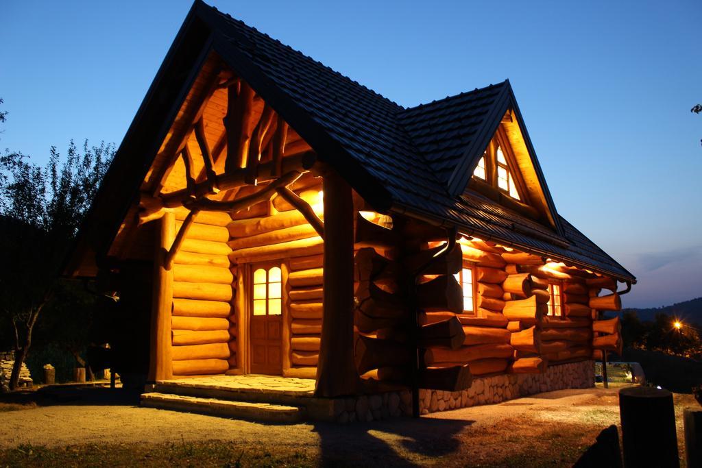 Bear'S Log Villa Selište Drežničko Kültér fotó