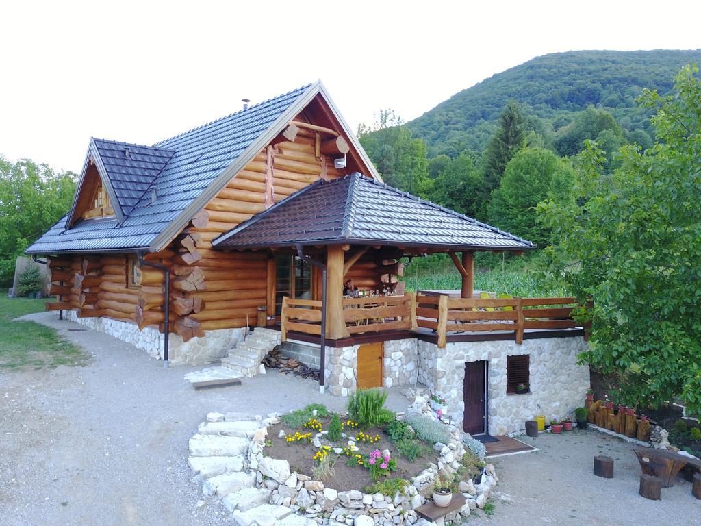 Bear'S Log Villa Selište Drežničko Kültér fotó