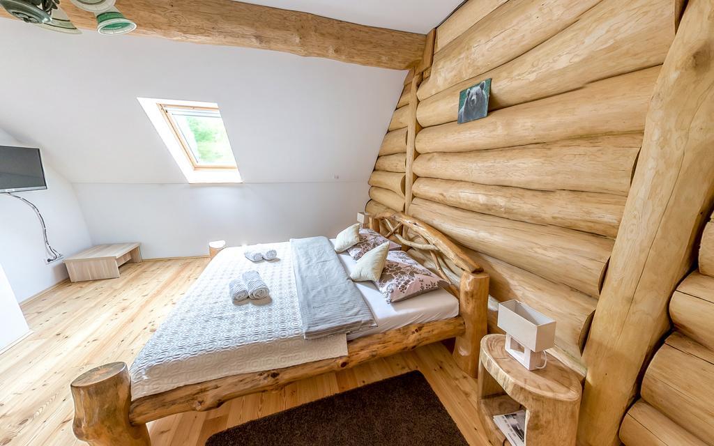 Bear'S Log Villa Selište Drežničko Kültér fotó