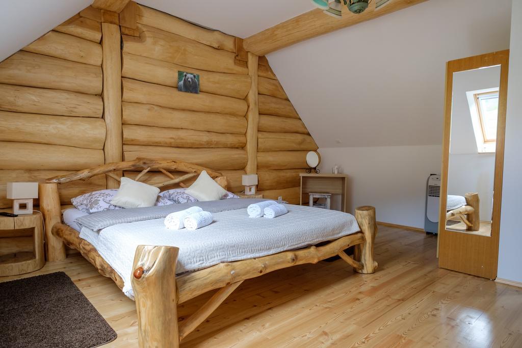 Bear'S Log Villa Selište Drežničko Kültér fotó